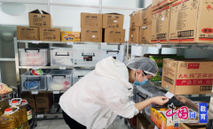 <b>教长儿识别食物出产日期、保质期及绿色食物标</b>